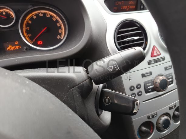 Opel Corsa · Ano 2010