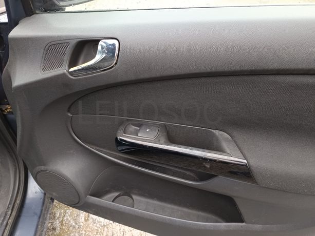 Opel Corsa · Ano 2010