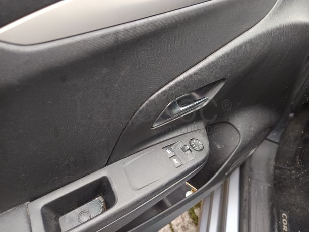 Opel Corsa · Ano 2021