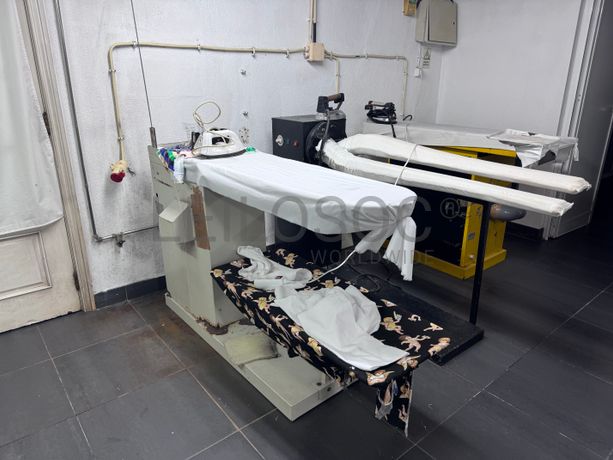 Mesa de Passar a Ferro · Bico de Pato