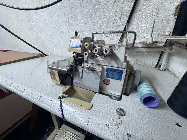 Máquina de Corte e Cose