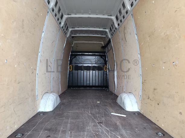 Iveco Daily · Ano 2024