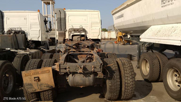 Camião Tractor 6X4 VOLVO FM 440 6x4