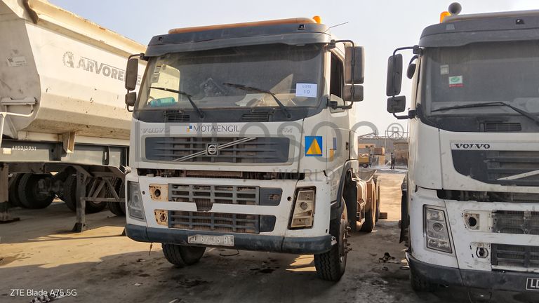 Camião Tractor 6X4 VOLVO FM 440 6x4