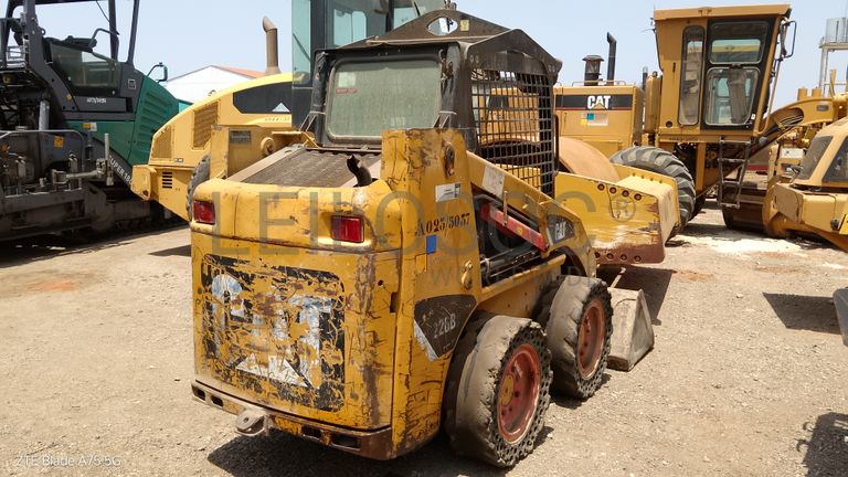 Mini Pá Carregadora CATERPILLAR 226 B2