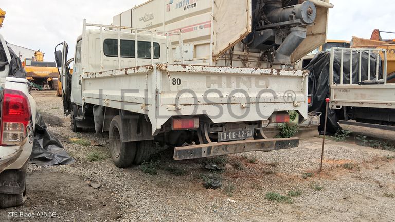 Viat. Pesadas HINO DUTRO XZU CD