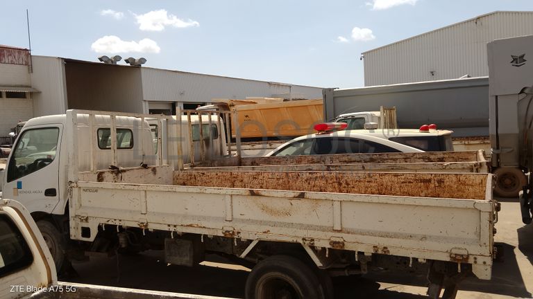 Viat. Pesadas HINO 300 WU650L C Simpl