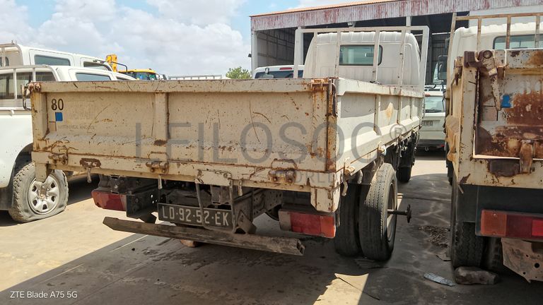 Viat. Pesadas HINO 300 WU650L C Simpl