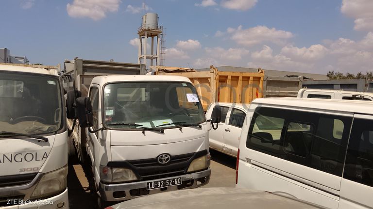 Viat. Pesadas HINO 300 WU650L C Simpl