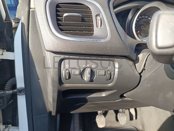 Volvo V40 D2 · Ano 2016