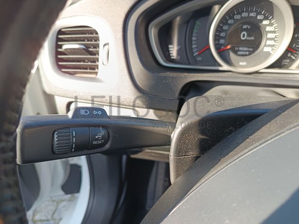 Volvo V40 D2 · Ano 2016