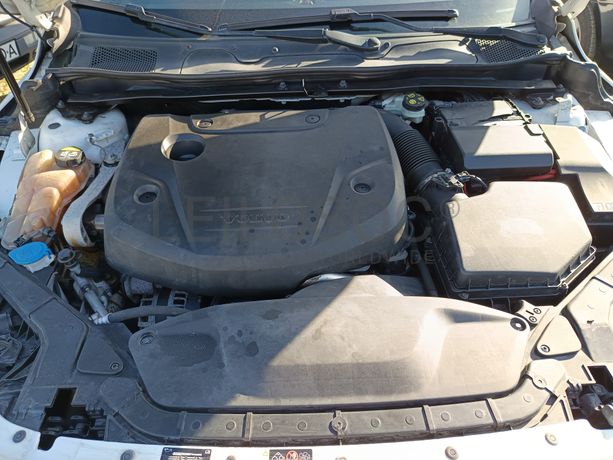 Volvo V40 D2 · Ano 2016