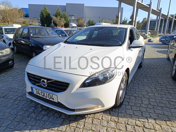 Volvo V40 D2 · Ano 2016