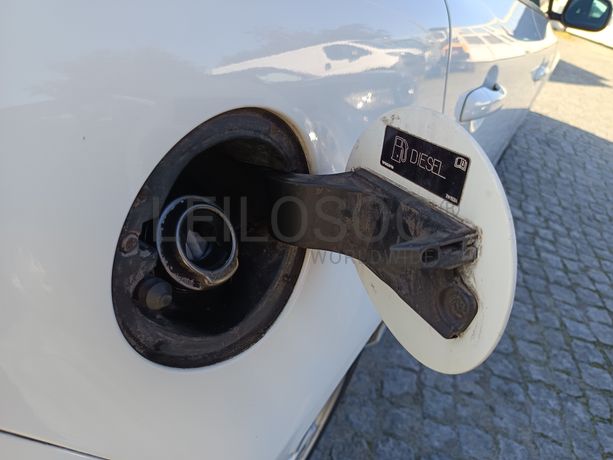 Volvo V40 D2 · Ano 2016