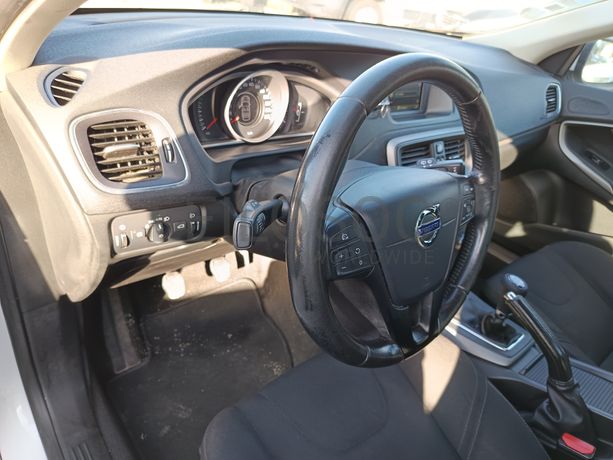 Volvo V40 D2 · Ano 2016