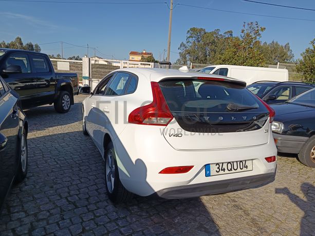 Volvo V40 D2 · Ano 2016