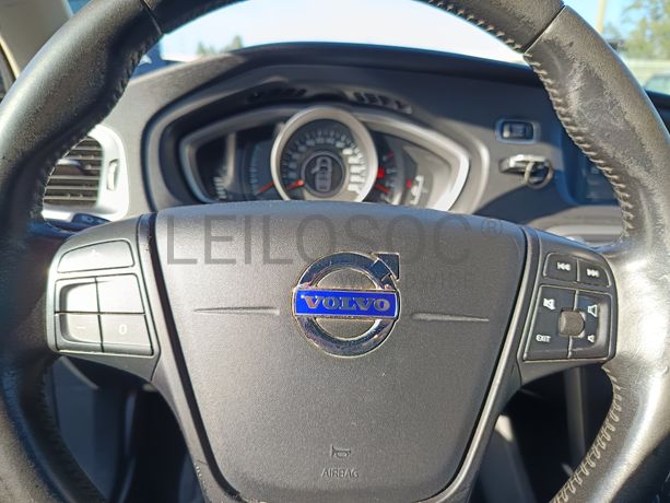 Volvo V40 D2 · Ano 2016