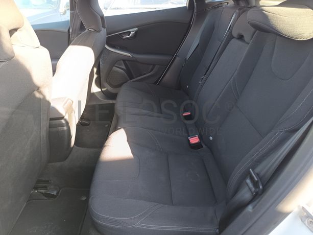 Volvo V40 D2 · Ano 2016