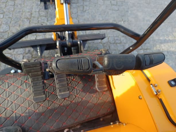 Mini Giratória Vicsec VC20L-Y · Ano 2025