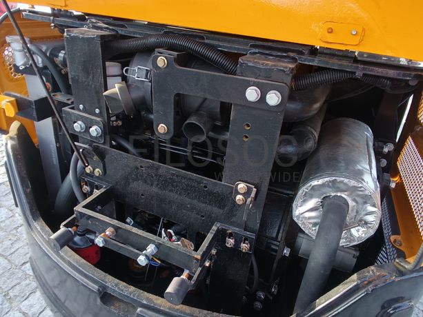 Mini Giratória Vicsec VC20L-Y · Ano 2025