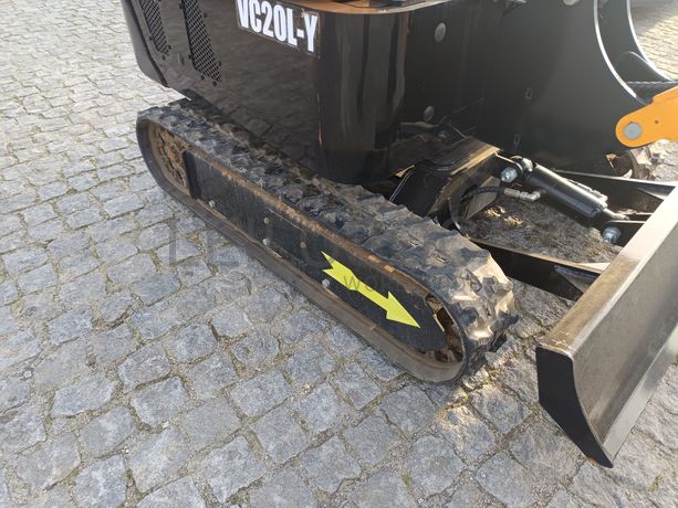 Mini Giratória Vicsec VC20L-Y · Ano 2025