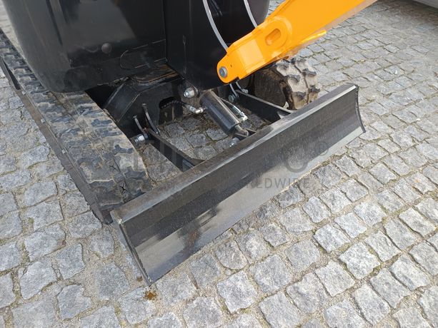 Mini Giratória Vicsec VC20L-Y · Ano 2025