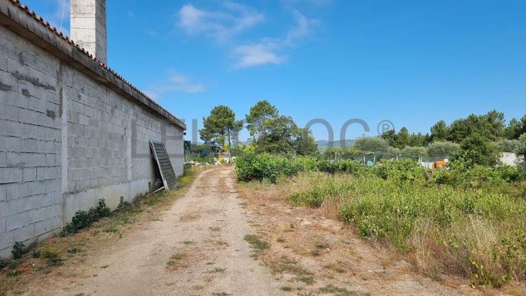 1/3 de Terreno · Oura, Chaves
