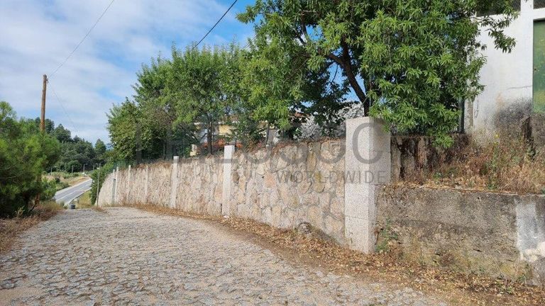 1/3 de Terreno · Oura, Chaves
