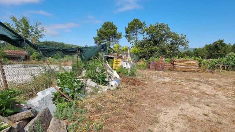 1/3 de Terreno · Oura, Chaves