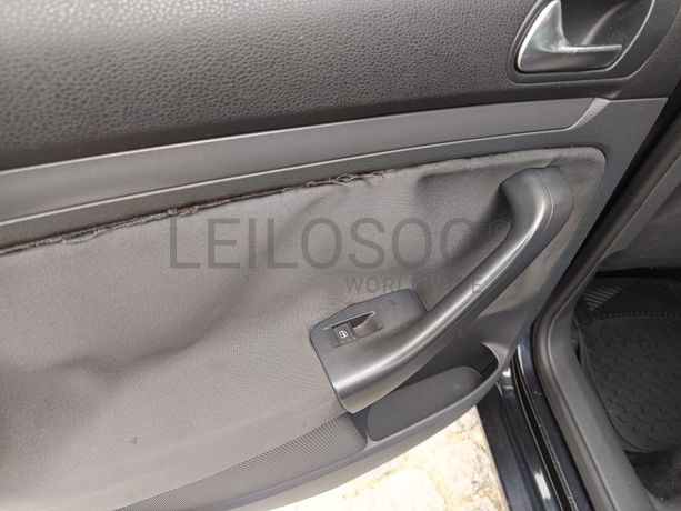 Volkswagen Golf · Ano 2008