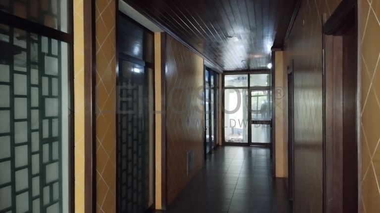 Loja N.º 5 · Urbanização do Loreto, Coimbra