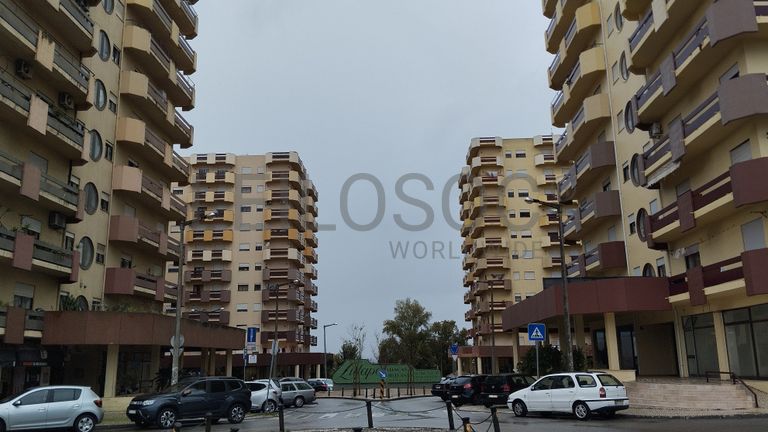 Loja N.º 5 · Urbanização do Loreto, Coimbra