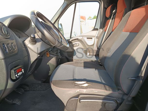 Renault Master DCI 165 · Ano 2015