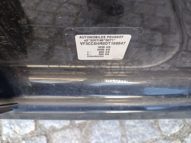 Peugeot 208 · Ano 2013