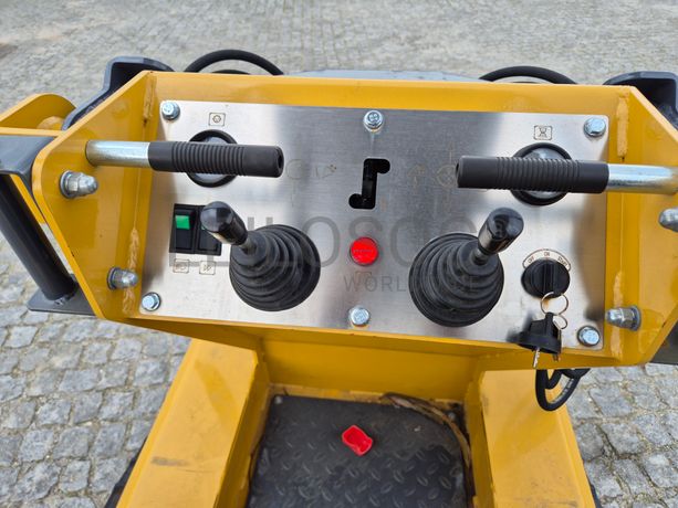 Mini Giratória Machpro MP-S805 · Ano 2025