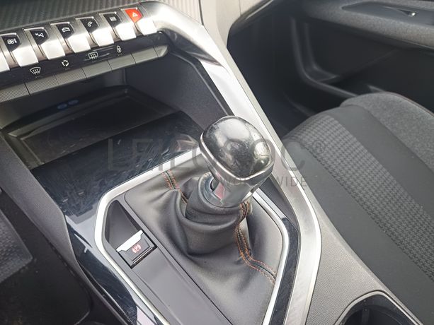 Peugeot 3008 · Ano 2017