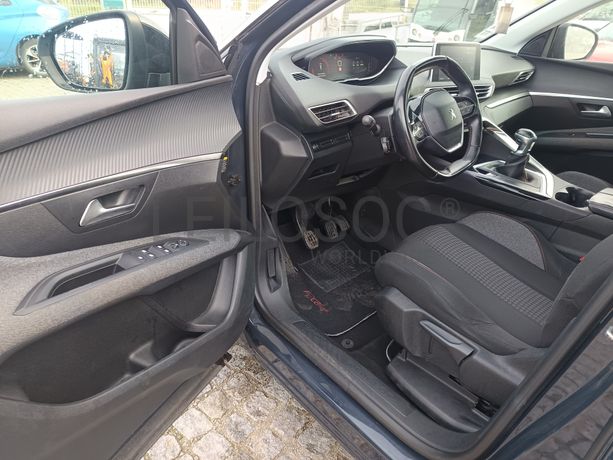 Peugeot 3008 · Ano 2017