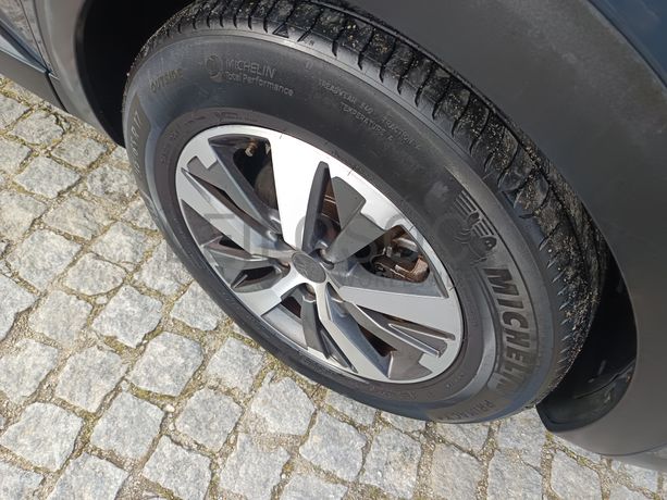 Peugeot 3008 · Ano 2017