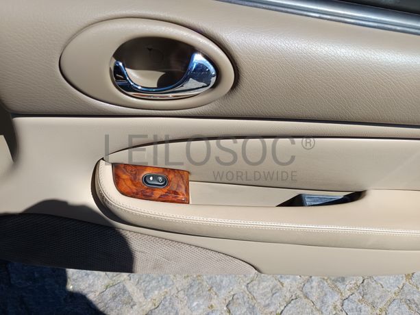 Jaguar XK8 · Ano 2001