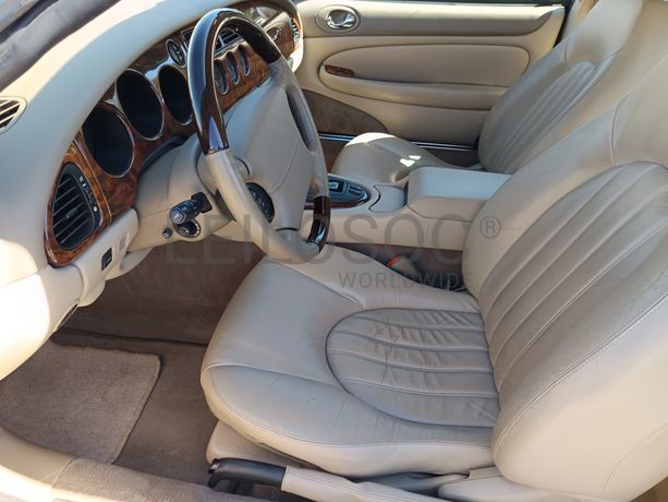 Jaguar XK8 · Ano 2001
