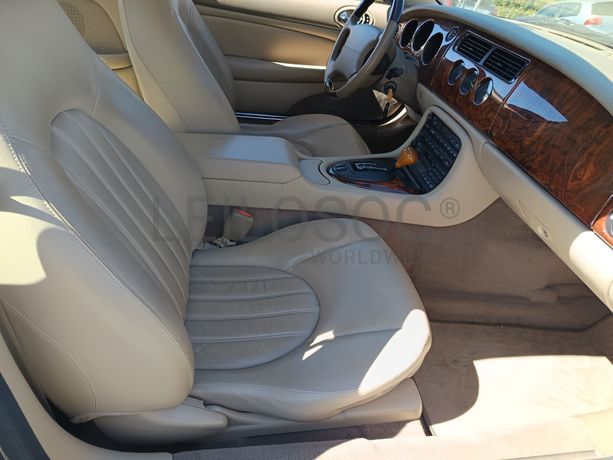 Jaguar XK8 · Ano 2001