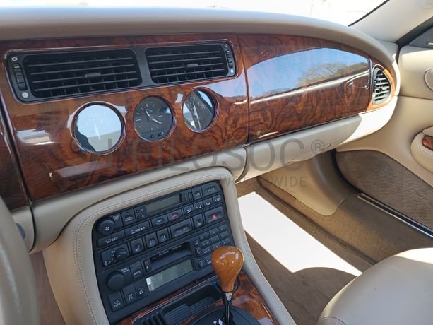 Jaguar XK8 · Ano 2001