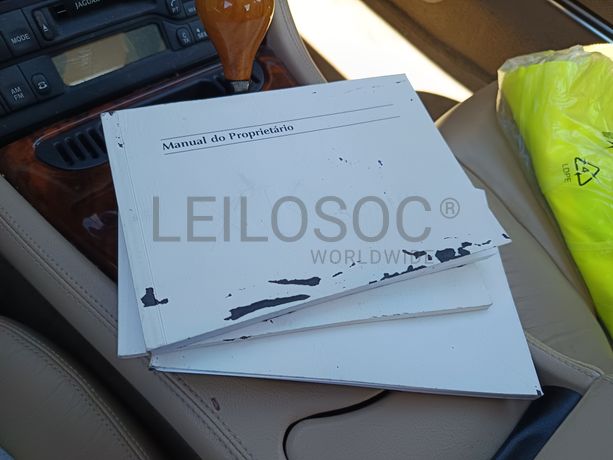 Jaguar XK8 · Ano 2001