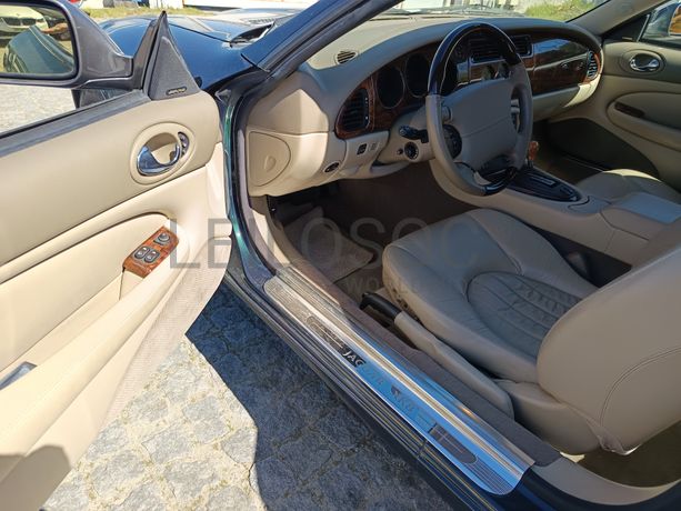 Jaguar XK8 · Ano 2001