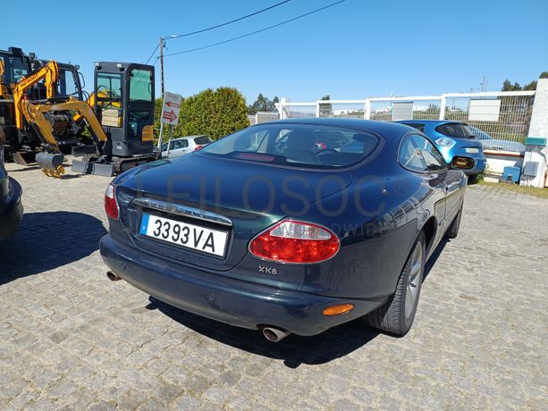 Jaguar XK8 · Ano 2001