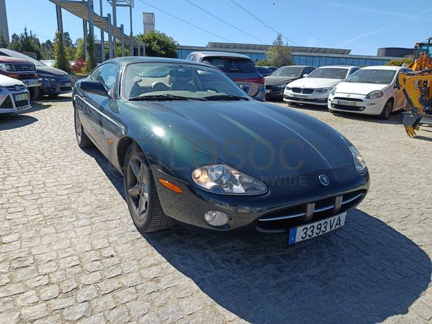 Jaguar XK8 · Ano 2001