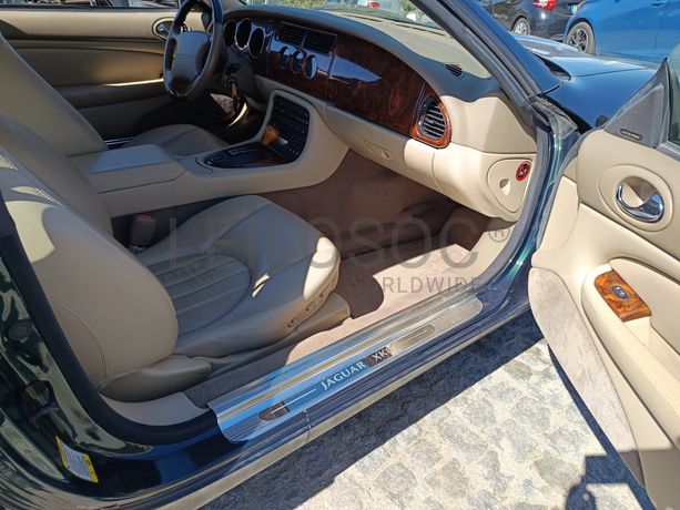 Jaguar XK8 · Ano 2001