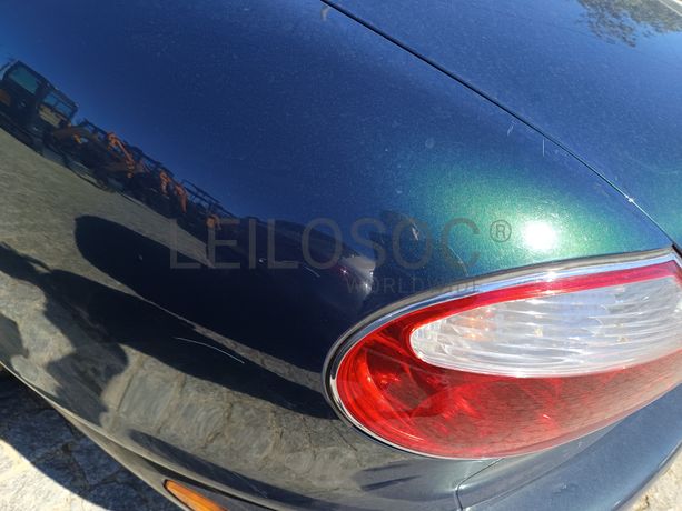 Jaguar XK8 · Ano 2001