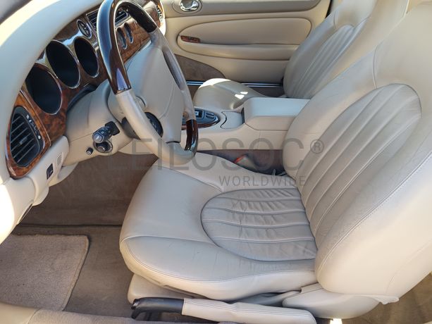Jaguar XK8 · Ano 2001