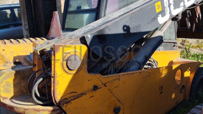 JCB